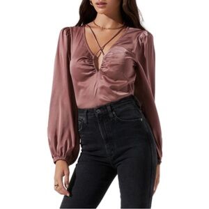ASTR | Cut out Mauve Long Sleeve Top Size M
